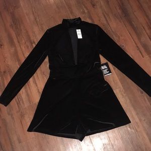 NWT black velvet romper!!